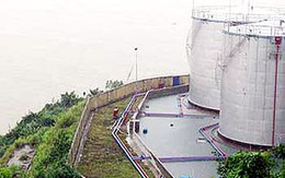 2 công nhân thiệt mạng vì ngã vào bồn chứa xăng