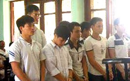 Tra tấn hàng xóm đến chết vì nghi trộm ngan