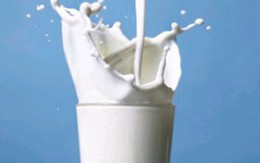 Làm mới bàn, tủ bằng sữa bò