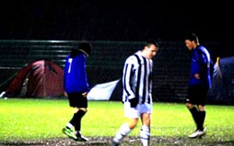 Trận bóng đá kéo dài 35 tiếng