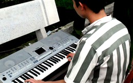 Bước đường sa ngã của nam ca sĩ trẻ