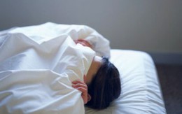 12 thói quen xấu khi ngủ khiến bạn già nhanh