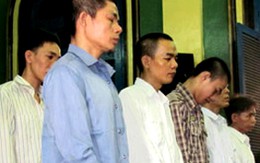 Đào hầm từ nhà vệ sinh, vượt ngục tập thể