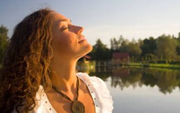 5 bước giúp bạn điều hòa nhịp thở ngày hè