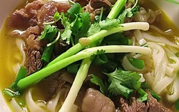 Phở bò sốt vang