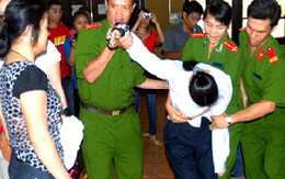 Vụ án đâm kim khâu lốp và nỗi đau của 2 người phụ nữ