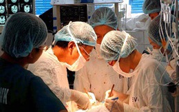 Cứu bệnh nhân mắc cùng lúc 2 bệnh ung thư