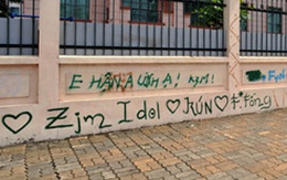 'Bến tình yêu' của Hà Nội bị bôi bẩn