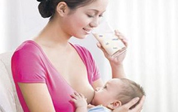 Ít sữa sau sinh, có nên uống thêm thuốc tăng sữa?