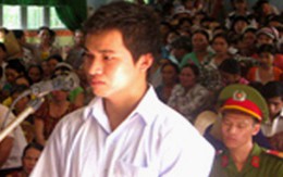 13 năm tù cho người cha ném chết con thơ