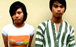 Bẫy tình đằng sau lớp áo "nữ sinh"