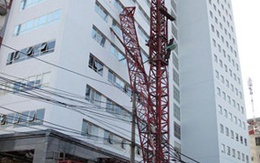 Sập cần cẩu tòa nhà 18 tầng, 3 công nhân tử nạn