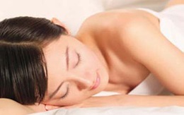 Đi ngủ khi tóc còn ướt có nguy hiểm?