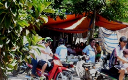 Bất ngờ bị bắn chết khi đi hóng mát