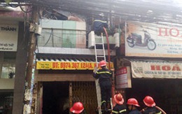 Cháy nhà, hai mẹ con đang ngủ thoát chết