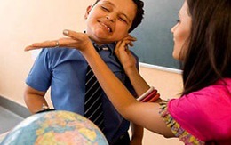 5 học sinh tiểu học tự tử vì bị cô giáo tát