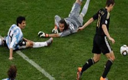 Hoãn mang bầu 4 năm vì Argentina thua Đức 0-4