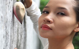 Mai Khôi yêu người lớn tuổi để dễ đi... tu