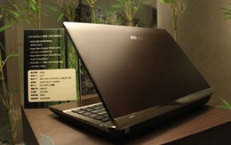 Laptop vỏ bằng tre