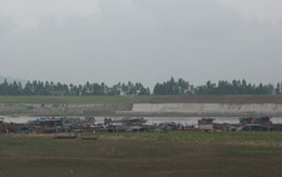  “Sa tặc” hút nát lòng sông