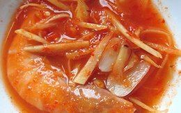 Tự làm tôm chua Huế