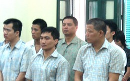 Quan tòa nổi cáu vì bị cáo chỉ nói "không biết"
