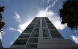 Ngã từ tầng 16 xuống đất vẫn sống