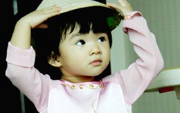 “Công chúa” nhà Trương Ngọc Ánh làm điệu với áo dài