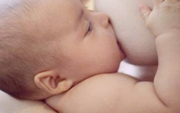 Dùng máy hút sữa có làm hỏng ngực mẹ?