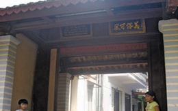 "Cổ tích" cổng làng Thụy Khuê