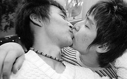 Gay sex - "quả bom nổ chậm" HIV