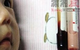 Cô bé có máu đổi màu kỳ lạ