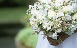 Chú rể lỡ tay bắn chết bố trong lễ cưới 