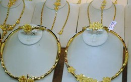 Giá vàng lao dốc