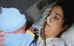 Người phụ nữ 5 năm bị vi khuẩn ăn mòn cơ thể 