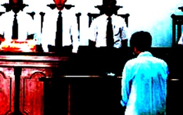 Lộ tẩy hiếp dâm vì… mặc quần trái cho nạn nhân