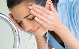 Mỗi ngày nên rửa mặt mấy lần?