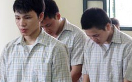 Mất mạng vì không chào... bảo vệ