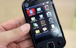 Dế smartphone giá rẻ của Motorola