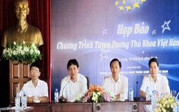 Thủ khoa ĐH Ngoại thương được tài trợ du học 