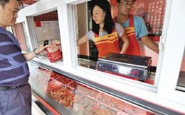 Tiến sĩ bán cổ vịt để… "cưa" bạn gái