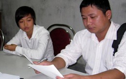 Nữ sinh đánh bạn bị đình chỉ học