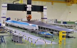 Airbus bay thử nghiệm panel thân máy bay A350 XWB bằng composite