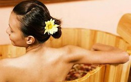 Chị em đua nhau xông vùng cấm