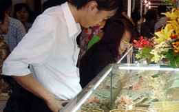 Giá vàng tiến sát 30,9 triệu đồng