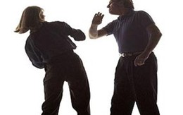 "Được phép" đánh vợ, con thoải mái