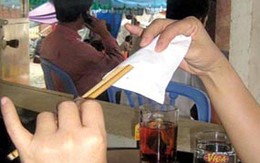 Nhầm lẫn giấy vệ sinh và giấy ăn