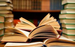 Cụ ông háo sắc bị cấm tới thư viện