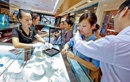 Giá vàng tăng, trang sức cưới mỏng