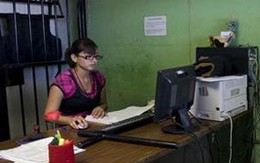 Nữ sinh 20 tuổi làm cảnh sát trưởng